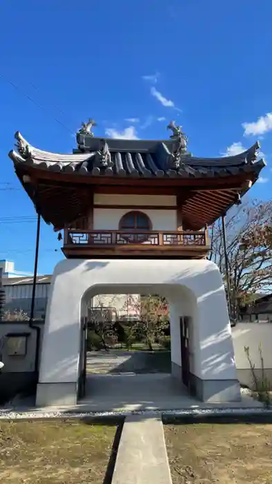 法雲寺の山門