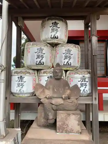 人見神社の像