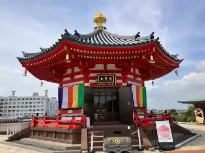孝道山の{uncategorized: "未分類", other: "その他", undefined: "問題あり", building: "その他建物", grave: "お墓", sacred_gate: "鳥居", guardian: "狛犬", statue: "像", buddha: "仏像", history: "歴史", nature: "自然", garden: "庭園", animal: "動物", pagoda: "塔", temizu: "手水舎", mountain_gate: "山門・神門", sanctuary: "本殿・本堂", subordinate: "末社・摂社", art: "芸術", scenery: "景色", jizo: "地蔵", ema: "絵馬", goshuin: "御朱印", omikuji: "おみくじ", items: "授与品その他", amulet: "お守り", goshuincho: "御朱印帳", eats: "食事", festival: "お祭り", votive_dance: "神楽", shichigosan: "七五三参", wedding: "結婚式", experience: "体験その他", initially: "初詣", around: "周辺", anti_infection: "感染症対策"}