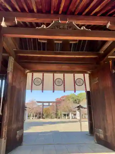 吉野神宮の{uncategorized: "未分類", other: "その他", undefined: "問題あり", building: "その他建物", grave: "お墓", sacred_gate: "鳥居", guardian: "狛犬", statue: "像", buddha: "仏像", history: "歴史", nature: "自然", garden: "庭園", animal: "動物", pagoda: "塔", temizu: "手水舎", mountain_gate: "山門・神門", sanctuary: "本殿・本堂", subordinate: "末社・摂社", art: "芸術", scenery: "景色", jizo: "地蔵", ema: "絵馬", goshuin: "御朱印", omikuji: "おみくじ", items: "授与品その他", amulet: "お守り", goshuincho: "御朱印帳", eats: "食事", festival: "お祭り", votive_dance: "神楽", shichigosan: "七五三参", wedding: "結婚式", experience: "体験その他", initially: "初詣", around: "周辺", anti_infection: "感染症対策"}