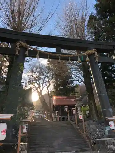 諏訪大社上社前宮の鳥居