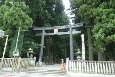 北口本宮冨士浅間神社の鳥居