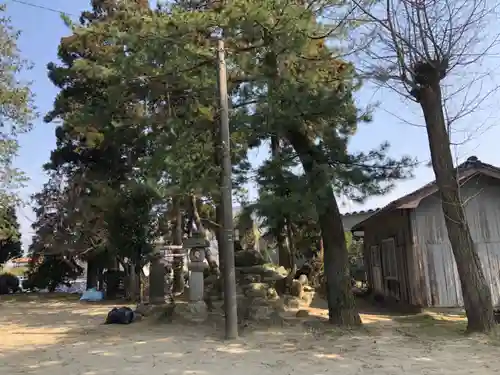 櫟原神社の建物その他