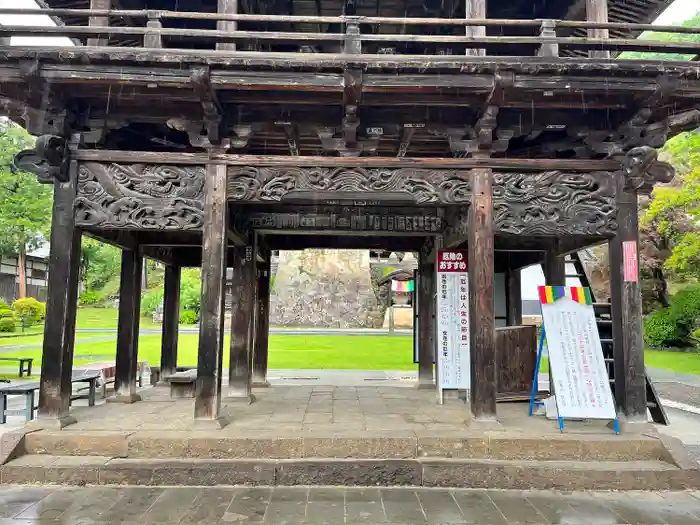 長谷寺の山門