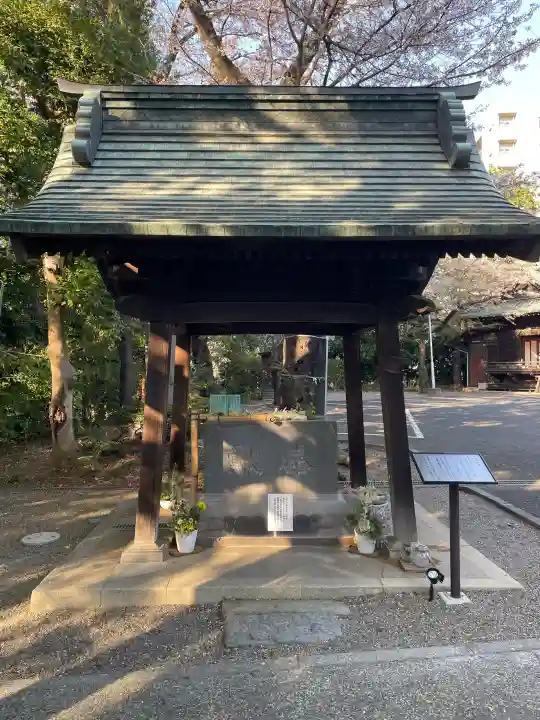 狭山八幡神社の{uncategorized: "未分類", other: "その他", undefined: "問題あり", building: "その他建物", grave: "お墓", sacred_gate: "鳥居", guardian: "狛犬", statue: "像", buddha: "仏像", history: "歴史", nature: "自然", garden: "庭園", animal: "動物", pagoda: "塔", temizu: "手水舎", mountain_gate: "山門・神門", sanctuary: "本殿・本堂", subordinate: "末社・摂社", art: "芸術", scenery: "景色", jizo: "地蔵", ema: "絵馬", goshuin: "御朱印", omikuji: "おみくじ", items: "授与品その他", amulet: "お守り", goshuincho: "御朱印帳", eats: "食事", festival: "お祭り", votive_dance: "神楽", shichigosan: "七五三参", wedding: "結婚式", experience: "体験その他", initially: "初詣", around: "周辺", anti_infection: "感染症対策"}
