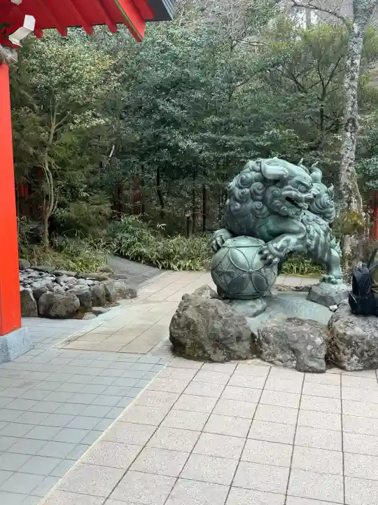 箱根神社の{uncategorized: "未分類", other: "その他", undefined: "問題あり", building: "その他建物", grave: "お墓", sacred_gate: "鳥居", guardian: "狛犬", statue: "像", buddha: "仏像", history: "歴史", nature: "自然", garden: "庭園", animal: "動物", pagoda: "塔", temizu: "手水舎", mountain_gate: "山門・神門", sanctuary: "本殿・本堂", subordinate: "末社・摂社", art: "芸術", scenery: "景色", jizo: "地蔵", ema: "絵馬", goshuin: "御朱印", omikuji: "おみくじ", items: "授与品その他", amulet: "お守り", goshuincho: "御朱印帳", eats: "食事", festival: "お祭り", votive_dance: "神楽", shichigosan: "七五三参", wedding: "結婚式", experience: "体験その他", initially: "初詣", around: "周辺", anti_infection: "感染症対策"}