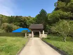 高藤山　妙勝寺の山門