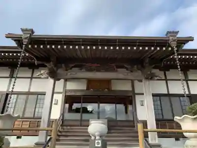 西養寺の本殿・本堂