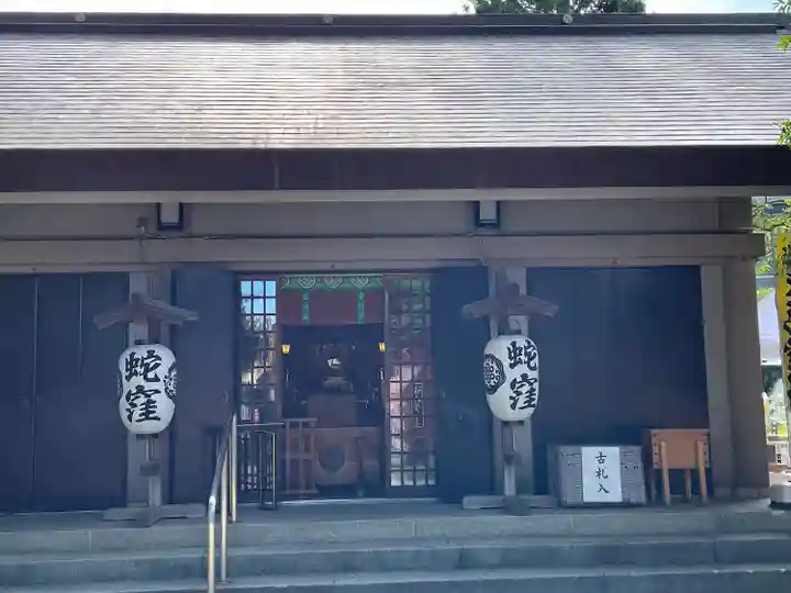 蛇窪神社の本殿・本堂