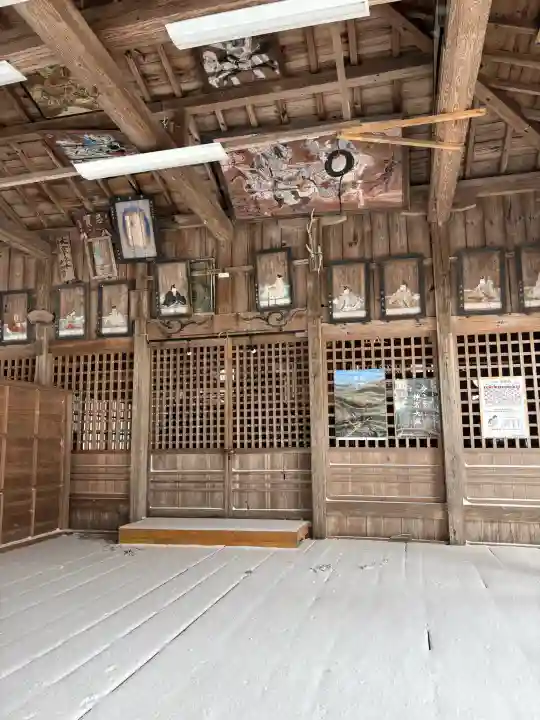 亀山神社の{uncategorized: "未分類", other: "その他", undefined: "問題あり", building: "その他建物", grave: "お墓", sacred_gate: "鳥居", guardian: "狛犬", statue: "像", buddha: "仏像", history: "歴史", nature: "自然", garden: "庭園", animal: "動物", pagoda: "塔", temizu: "手水舎", mountain_gate: "山門・神門", sanctuary: "本殿・本堂", subordinate: "末社・摂社", art: "芸術", scenery: "景色", jizo: "地蔵", ema: "絵馬", goshuin: "御朱印", omikuji: "おみくじ", items: "授与品その他", amulet: "お守り", goshuincho: "御朱印帳", eats: "食事", festival: "お祭り", votive_dance: "神楽", shichigosan: "七五三参", wedding: "結婚式", experience: "体験その他", initially: "初詣", around: "周辺", anti_infection: "感染症対策"}