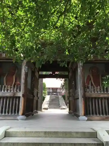岩松院の山門・神門
