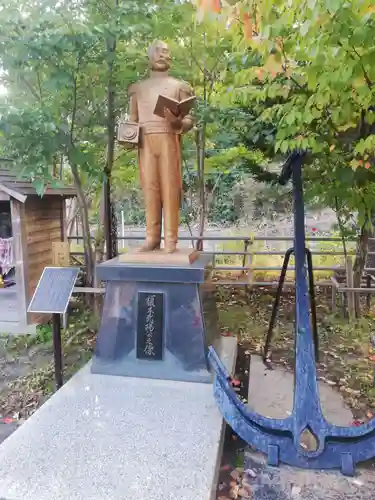 龍宮神社の像