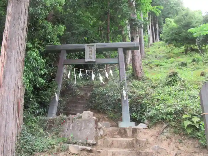 下山八幡神社の鳥居