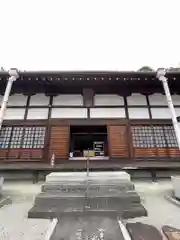 龍済寺の本殿