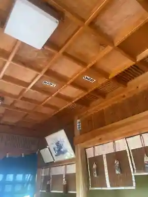 顕徳坊尊の本殿・本堂