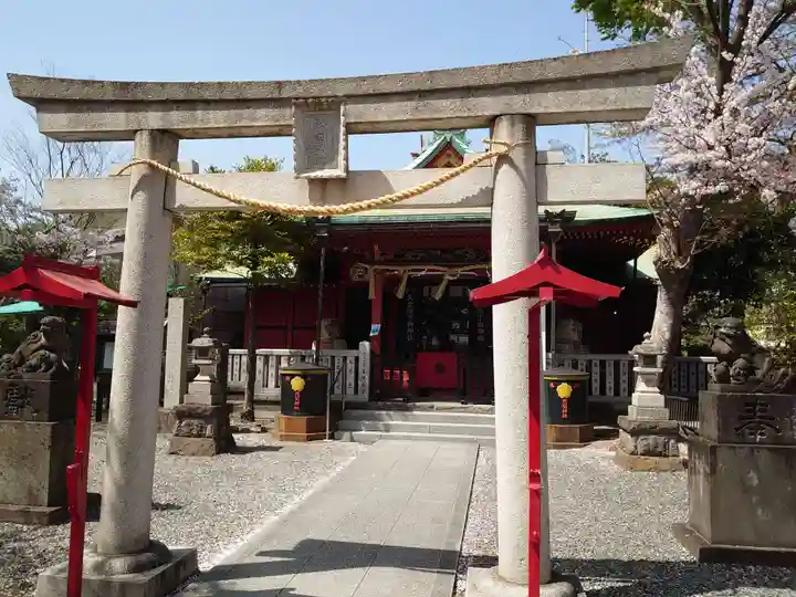 (芝生)浅間神社の鳥居