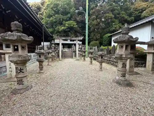 東海市熊野神社の{uncategorized: "未分類", other: "その他", undefined: "問題あり", building: "その他建物", grave: "お墓", sacred_gate: "鳥居", guardian: "狛犬", statue: "像", buddha: "仏像", history: "歴史", nature: "自然", garden: "庭園", animal: "動物", pagoda: "塔", temizu: "手水舎", mountain_gate: "山門・神門", sanctuary: "本殿・本堂", subordinate: "末社・摂社", art: "芸術", scenery: "景色", jizo: "地蔵", ema: "絵馬", goshuin: "御朱印", omikuji: "おみくじ", items: "授与品その他", amulet: "お守り", goshuincho: "御朱印帳", eats: "食事", festival: "お祭り", votive_dance: "神楽", shichigosan: "七五三参", wedding: "結婚式", experience: "体験その他", initially: "初詣", around: "周辺", anti_infection: "感染症対策"}