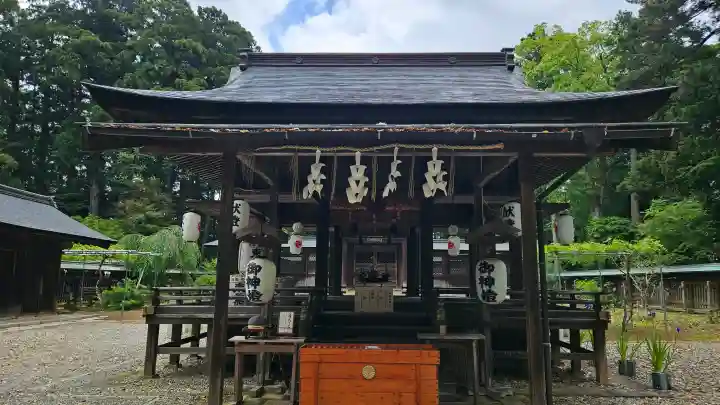小御門神社の{uncategorized: "未分類", other: "その他", undefined: "問題あり", building: "その他建物", grave: "お墓", sacred_gate: "鳥居", guardian: "狛犬", statue: "像", buddha: "仏像", history: "歴史", nature: "自然", garden: "庭園", animal: "動物", pagoda: "塔", temizu: "手水舎", mountain_gate: "山門・神門", sanctuary: "本殿・本堂", subordinate: "末社・摂社", art: "芸術", scenery: "景色", jizo: "地蔵", ema: "絵馬", goshuin: "御朱印", omikuji: "おみくじ", items: "授与品その他", amulet: "お守り", goshuincho: "御朱印帳", eats: "食事", festival: "お祭り", votive_dance: "神楽", shichigosan: "七五三参", wedding: "結婚式", experience: "体験その他", initially: "初詣", around: "周辺", anti_infection: "感染症対策"}