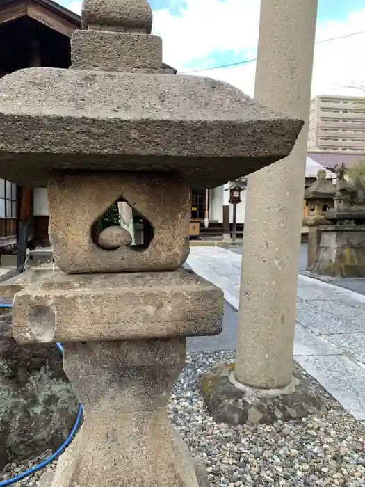 田中稲荷神社の建物その他