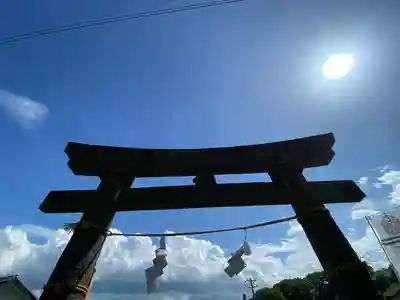 菱野健功神社の鳥居