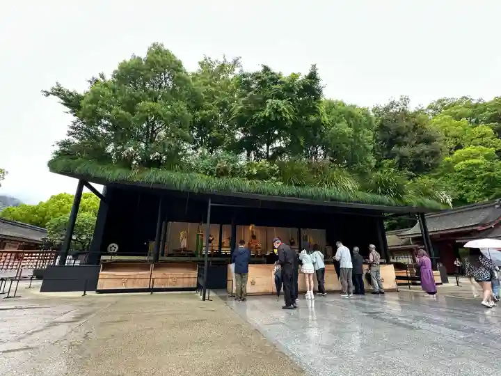 太宰府天満宮の{uncategorized: "未分類", other: "その他", undefined: "問題あり", building: "その他建物", grave: "お墓", sacred_gate: "鳥居", guardian: "狛犬", statue: "像", buddha: "仏像", history: "歴史", nature: "自然", garden: "庭園", animal: "動物", pagoda: "塔", temizu: "手水舎", mountain_gate: "山門・神門", sanctuary: "本殿・本堂", subordinate: "末社・摂社", art: "芸術", scenery: "景色", jizo: "地蔵", ema: "絵馬", goshuin: "御朱印", omikuji: "おみくじ", items: "授与品その他", amulet: "お守り", goshuincho: "御朱印帳", eats: "食事", festival: "お祭り", votive_dance: "神楽", shichigosan: "七五三参", wedding: "結婚式", experience: "体験その他", initially: "初詣", around: "周辺", anti_infection: "感染症対策"}