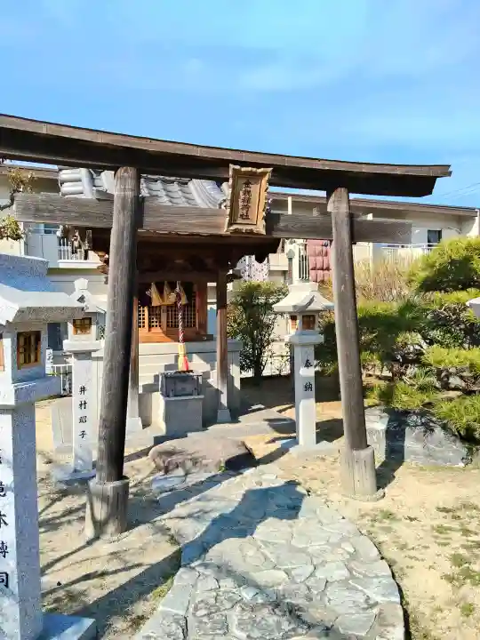 金親大明神の{uncategorized: "未分類", other: "その他", undefined: "問題あり", building: "その他建物", grave: "お墓", sacred_gate: "鳥居", guardian: "狛犬", statue: "像", buddha: "仏像", history: "歴史", nature: "自然", garden: "庭園", animal: "動物", pagoda: "塔", temizu: "手水舎", mountain_gate: "山門・神門", sanctuary: "本殿・本堂", subordinate: "末社・摂社", art: "芸術", scenery: "景色", jizo: "地蔵", ema: "絵馬", goshuin: "御朱印", omikuji: "おみくじ", items: "授与品その他", amulet: "お守り", goshuincho: "御朱印帳", eats: "食事", festival: "お祭り", votive_dance: "神楽", shichigosan: "七五三参", wedding: "結婚式", experience: "体験その他", initially: "初詣", around: "周辺", anti_infection: "感染症対策"}