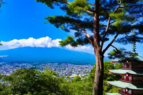 新倉富士浅間神社の景色