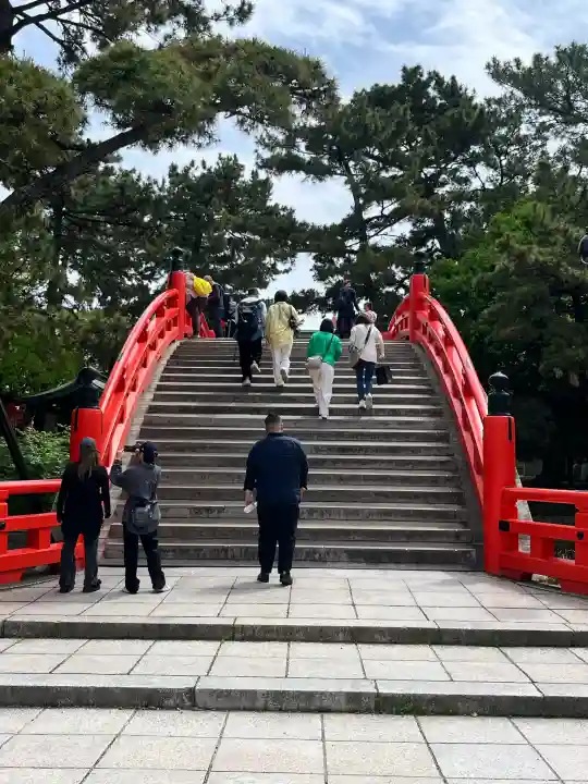 住吉大社の{uncategorized: "未分類", other: "その他", undefined: "問題あり", building: "その他建物", grave: "お墓", sacred_gate: "鳥居", guardian: "狛犬", statue: "像", buddha: "仏像", history: "歴史", nature: "自然", garden: "庭園", animal: "動物", pagoda: "塔", temizu: "手水舎", mountain_gate: "山門・神門", sanctuary: "本殿・本堂", subordinate: "末社・摂社", art: "芸術", scenery: "景色", jizo: "地蔵", ema: "絵馬", goshuin: "御朱印", omikuji: "おみくじ", items: "授与品その他", amulet: "お守り", goshuincho: "御朱印帳", eats: "食事", festival: "お祭り", votive_dance: "神楽", shichigosan: "七五三参", wedding: "結婚式", experience: "体験その他", initially: "初詣", around: "周辺", anti_infection: "感染症対策"}