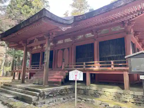 比叡山延暦寺の{uncategorized: "未分類", other: "その他", undefined: "問題あり", building: "その他建物", grave: "お墓", sacred_gate: "鳥居", guardian: "狛犬", statue: "像", buddha: "仏像", history: "歴史", nature: "自然", garden: "庭園", animal: "動物", pagoda: "塔", temizu: "手水舎", mountain_gate: "山門・神門", sanctuary: "本殿・本堂", subordinate: "末社・摂社", art: "芸術", scenery: "景色", jizo: "地蔵", ema: "絵馬", goshuin: "御朱印", omikuji: "おみくじ", items: "授与品その他", amulet: "お守り", goshuincho: "御朱印帳", eats: "食事", festival: "お祭り", votive_dance: "神楽", shichigosan: "七五三参", wedding: "結婚式", experience: "体験その他", initially: "初詣", around: "周辺", anti_infection: "感染症対策"}
