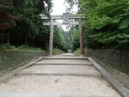 都祁水分神社の鳥居