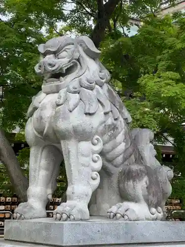 寒川神社の狛犬