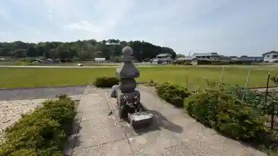 飛鳥寺の{uncategorized: "未分類", other: "その他", undefined: "問題あり", building: "その他建物", grave: "お墓", sacred_gate: "鳥居", guardian: "狛犬", statue: "像", buddha: "仏像", history: "歴史", nature: "自然", garden: "庭園", animal: "動物", pagoda: "塔", temizu: "手水舎", mountain_gate: "山門・神門", sanctuary: "本殿・本堂", subordinate: "末社・摂社", art: "芸術", scenery: "景色", jizo: "地蔵", ema: "絵馬", goshuin: "御朱印", omikuji: "おみくじ", items: "授与品その他", amulet: "お守り", goshuincho: "御朱印帳", eats: "食事", festival: "お祭り", votive_dance: "神楽", shichigosan: "七五三参", wedding: "結婚式", experience: "体験その他", initially: "初詣", around: "周辺", anti_infection: "感染症対策"}
