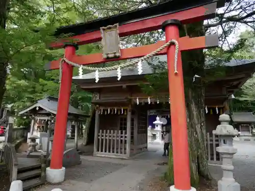 淺間神社（忍野八海）の鳥居