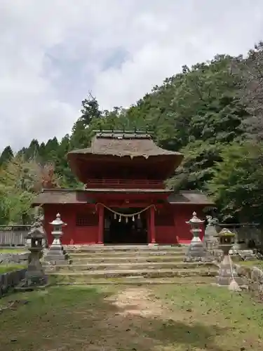 八幡宮の本殿