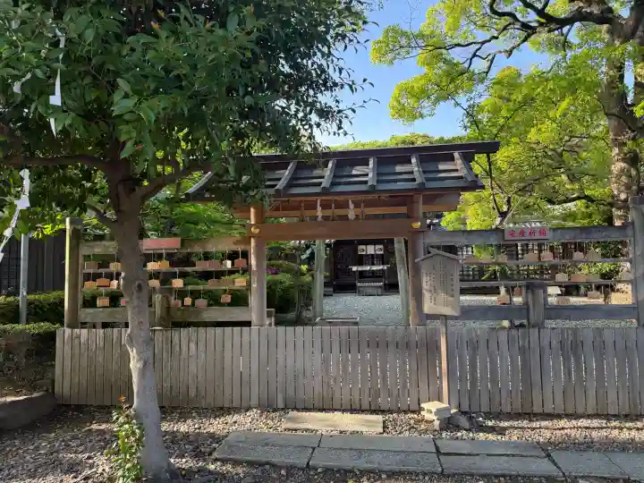 武雄神社の{uncategorized: "未分類", other: "その他", undefined: "問題あり", building: "その他建物", grave: "お墓", sacred_gate: "鳥居", guardian: "狛犬", statue: "像", buddha: "仏像", history: "歴史", nature: "自然", garden: "庭園", animal: "動物", pagoda: "塔", temizu: "手水舎", mountain_gate: "山門・神門", sanctuary: "本殿・本堂", subordinate: "末社・摂社", art: "芸術", scenery: "景色", jizo: "地蔵", ema: "絵馬", goshuin: "御朱印", omikuji: "おみくじ", items: "授与品その他", amulet: "お守り", goshuincho: "御朱印帳", eats: "食事", festival: "お祭り", votive_dance: "神楽", shichigosan: "七五三参", wedding: "結婚式", experience: "体験その他", initially: "初詣", around: "周辺", anti_infection: "感染症対策"}