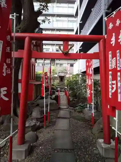 津軽稲荷神社の鳥居
