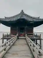 満月寺(浮御堂)の{uncategorized: "未分類", other: "その他", undefined: "問題あり", building: "その他建物", grave: "お墓", sacred_gate: "鳥居", guardian: "狛犬", statue: "像", buddha: "仏像", history: "歴史", nature: "自然", garden: "庭園", animal: "動物", pagoda: "塔", temizu: "手水舎", mountain_gate: "山門・神門", sanctuary: "本殿・本堂", subordinate: "末社・摂社", art: "芸術", scenery: "景色", jizo: "地蔵", ema: "絵馬", goshuin: "御朱印", omikuji: "おみくじ", items: "授与品その他", amulet: "お守り", goshuincho: "御朱印帳", eats: "食事", festival: "お祭り", votive_dance: "神楽", shichigosan: "七五三参", wedding: "結婚式", experience: "体験その他", initially: "初詣", around: "周辺", anti_infection: "感染症対策"}