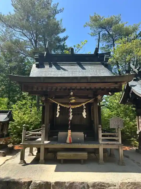 大成龍神社の{uncategorized: "未分類", other: "その他", undefined: "問題あり", building: "その他建物", grave: "お墓", sacred_gate: "鳥居", guardian: "狛犬", statue: "像", buddha: "仏像", history: "歴史", nature: "自然", garden: "庭園", animal: "動物", pagoda: "塔", temizu: "手水舎", mountain_gate: "山門・神門", sanctuary: "本殿・本堂", subordinate: "末社・摂社", art: "芸術", scenery: "景色", jizo: "地蔵", ema: "絵馬", goshuin: "御朱印", omikuji: "おみくじ", items: "授与品その他", amulet: "お守り", goshuincho: "御朱印帳", eats: "食事", festival: "お祭り", votive_dance: "神楽", shichigosan: "七五三参", wedding: "結婚式", experience: "体験その他", initially: "初詣", around: "周辺", anti_infection: "感染症対策"}