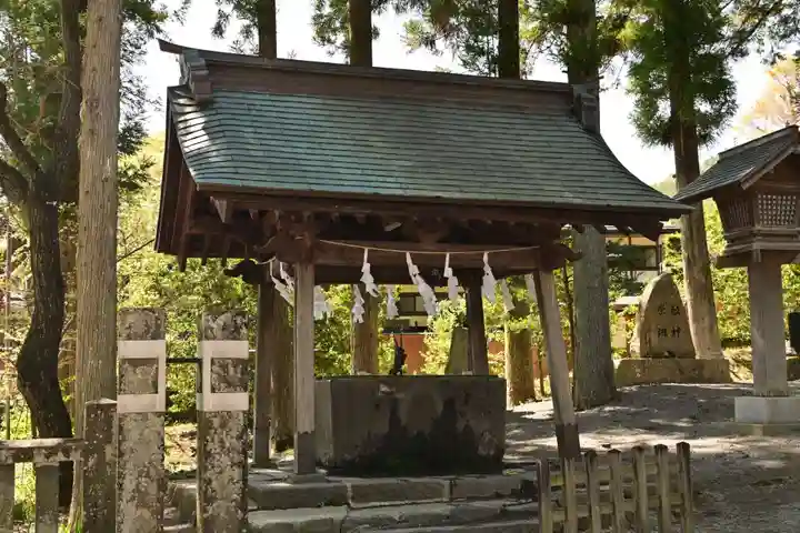 諏訪大社上社前宮(長野県)