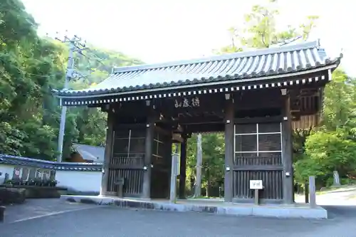 切幡寺の山門