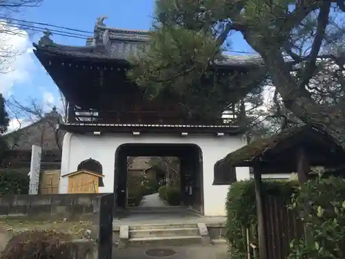 元慶寺の山門