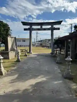 大主神社の{uncategorized: "未分類", other: "その他", undefined: "問題あり", building: "その他建物", grave: "お墓", sacred_gate: "鳥居", guardian: "狛犬", statue: "像", buddha: "仏像", history: "歴史", nature: "自然", garden: "庭園", animal: "動物", pagoda: "塔", temizu: "手水舎", mountain_gate: "山門・神門", sanctuary: "本殿・本堂", subordinate: "末社・摂社", art: "芸術", scenery: "景色", jizo: "地蔵", ema: "絵馬", goshuin: "御朱印", omikuji: "おみくじ", items: "授与品その他", amulet: "お守り", goshuincho: "御朱印帳", eats: "食事", festival: "お祭り", votive_dance: "神楽", shichigosan: "七五三参", wedding: "結婚式", experience: "体験その他", initially: "初詣", around: "周辺", anti_infection: "感染症対策"}