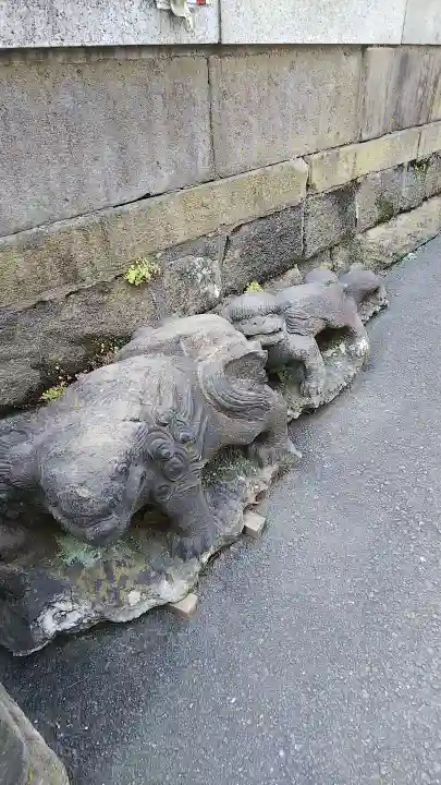 開運出世稲荷(延命院境内社)の狛犬