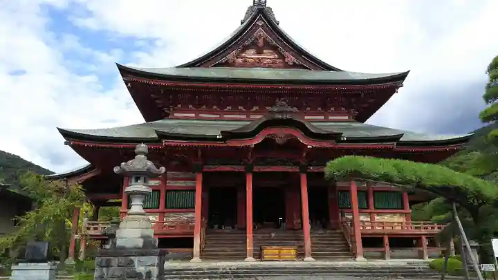 甲斐善光寺の本殿・本堂