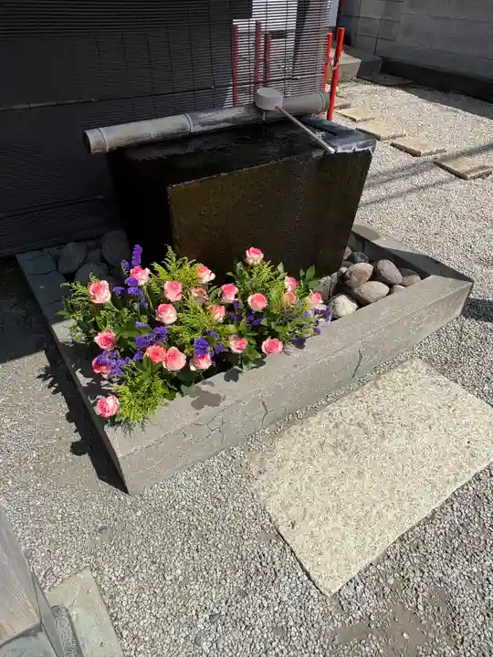 上尾御嶽神社の手水舎