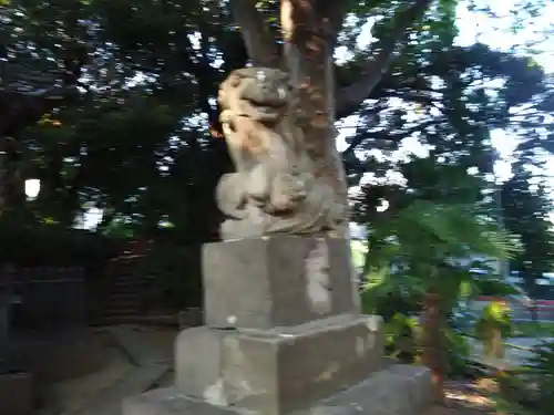 湯殿神社の狛犬