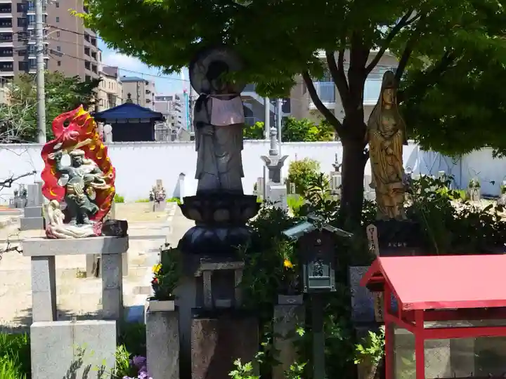 愛染堂勝鬘院の地蔵