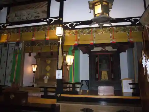 御岩神社の像