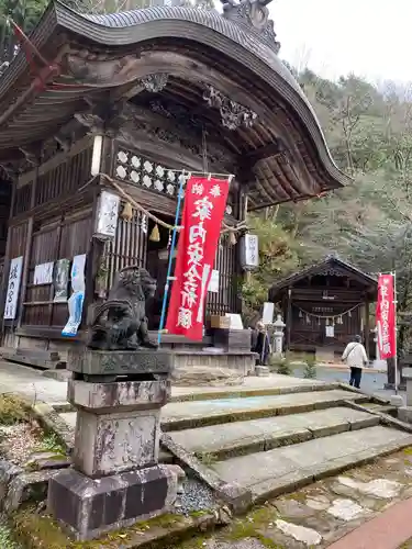 高座神社の本殿・本堂