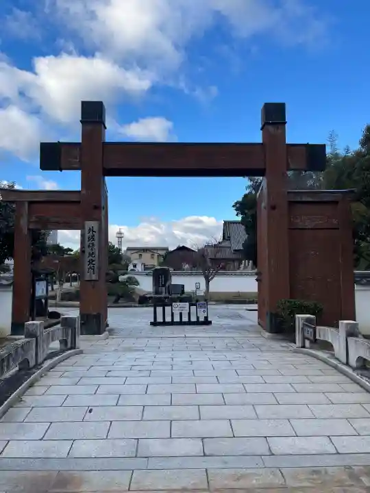 郡山八幡神社の{uncategorized: "未分類", other: "その他", undefined: "問題あり", building: "その他建物", grave: "お墓", sacred_gate: "鳥居", guardian: "狛犬", statue: "像", buddha: "仏像", history: "歴史", nature: "自然", garden: "庭園", animal: "動物", pagoda: "塔", temizu: "手水舎", mountain_gate: "山門・神門", sanctuary: "本殿・本堂", subordinate: "末社・摂社", art: "芸術", scenery: "景色", jizo: "地蔵", ema: "絵馬", goshuin: "御朱印", omikuji: "おみくじ", items: "授与品その他", amulet: "お守り", goshuincho: "御朱印帳", eats: "食事", festival: "お祭り", votive_dance: "神楽", shichigosan: "七五三参", wedding: "結婚式", experience: "体験その他", initially: "初詣", around: "周辺", anti_infection: "感染症対策"}
